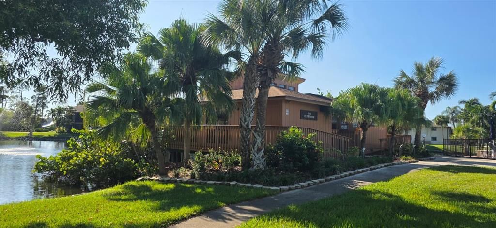 出租: $1,600 (2 贝兹, 2 浴室, 1008 平方英尺)