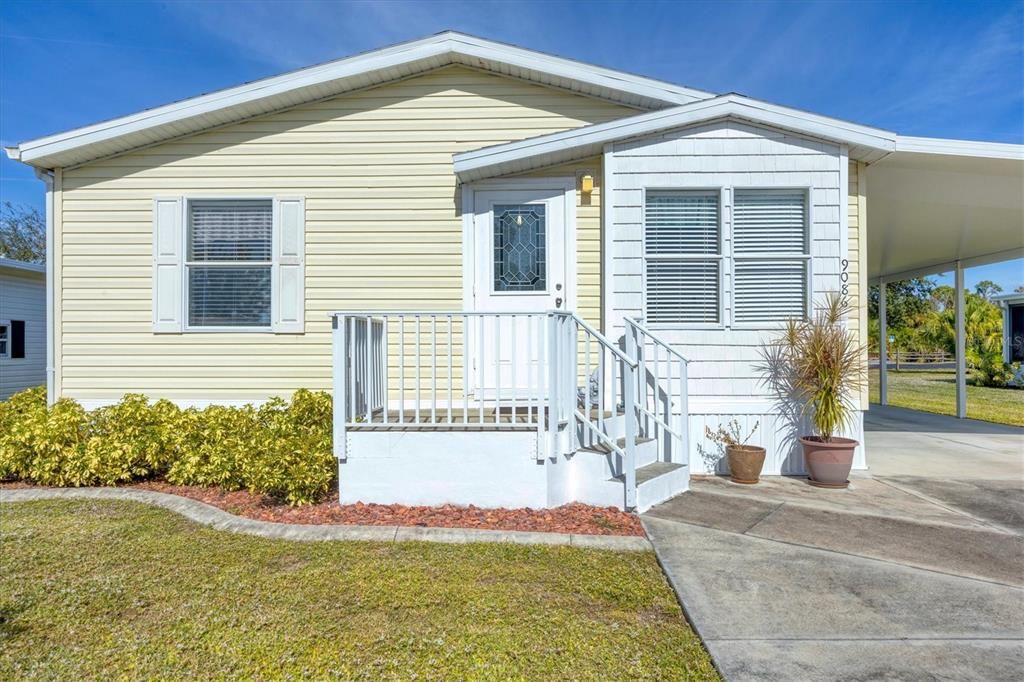 For Sale: $199,900 (2 beds, 2 baths, 1134 Square Feet)