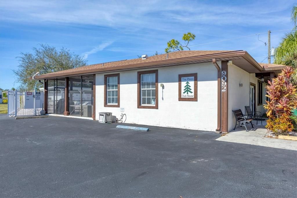 For Sale: $199,900 (2 beds, 2 baths, 1134 Square Feet)