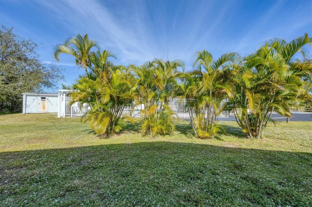 For Sale: $199,900 (2 beds, 2 baths, 1134 Square Feet)