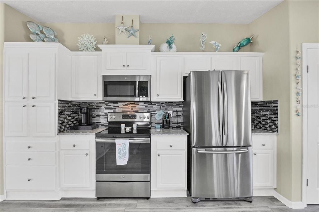 For Sale: $199,900 (2 beds, 2 baths, 1134 Square Feet)