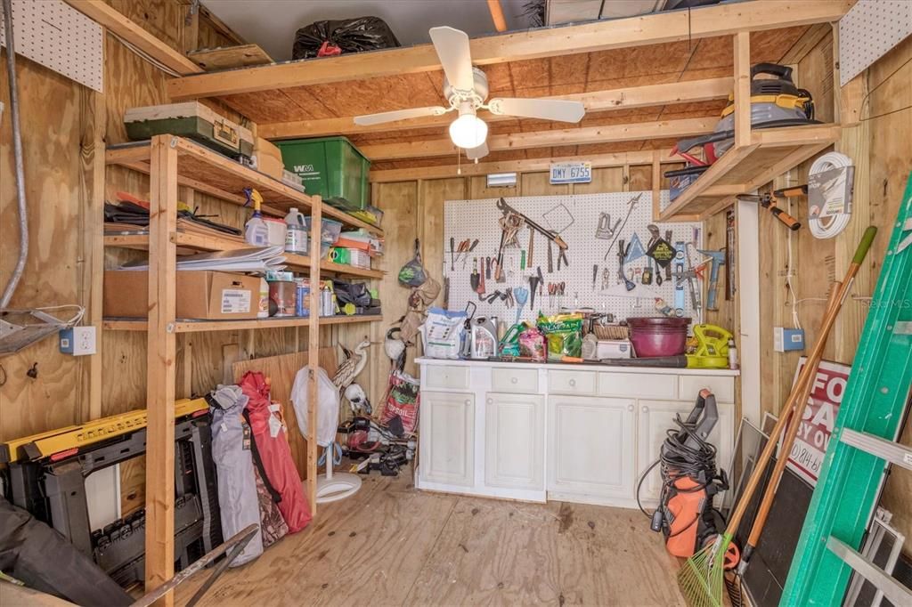 For Sale: $199,900 (2 beds, 2 baths, 1134 Square Feet)