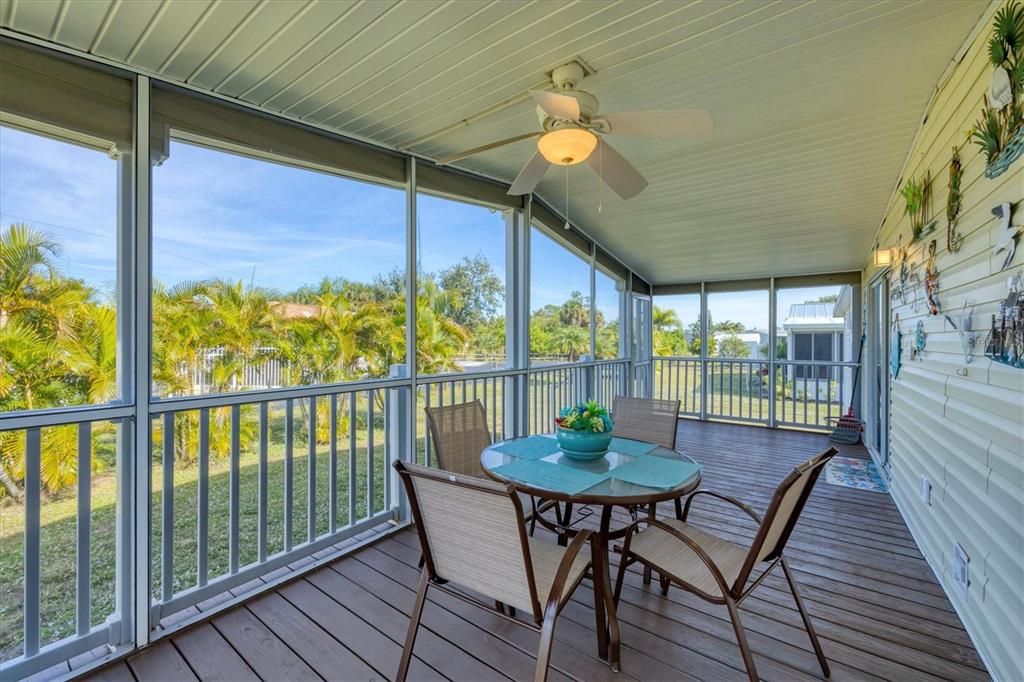 For Sale: $199,900 (2 beds, 2 baths, 1134 Square Feet)