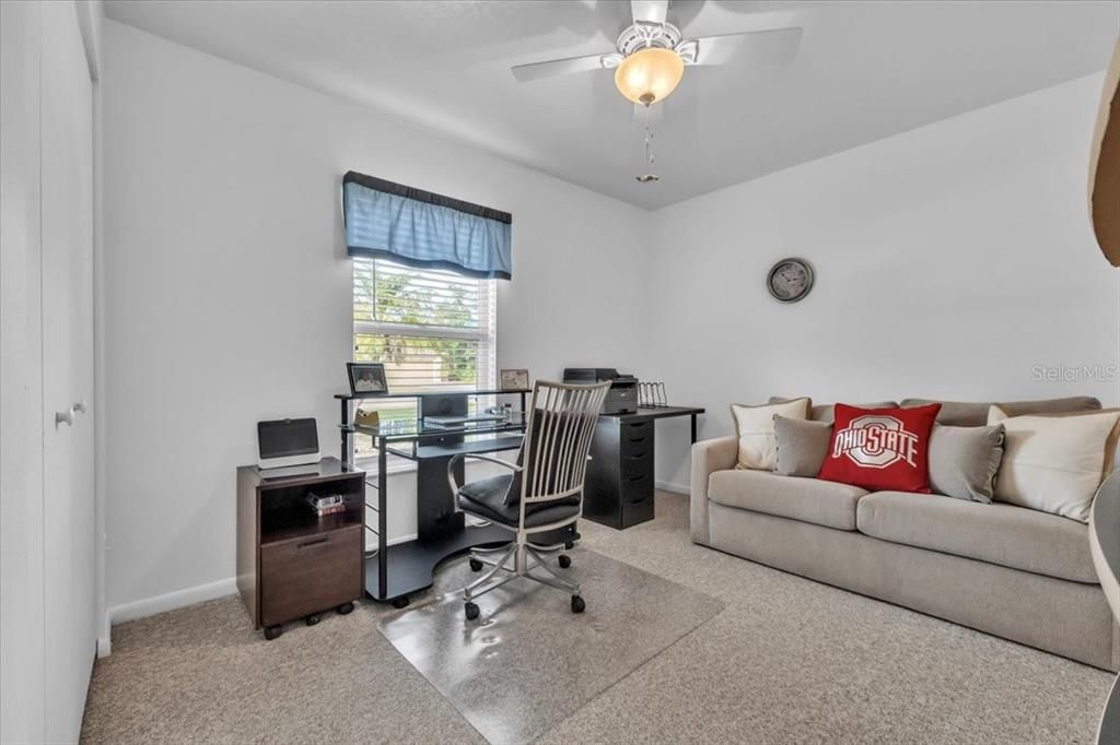 Active With Contract: $324,900 (3 beds, 2 baths, 1354 Square Feet)