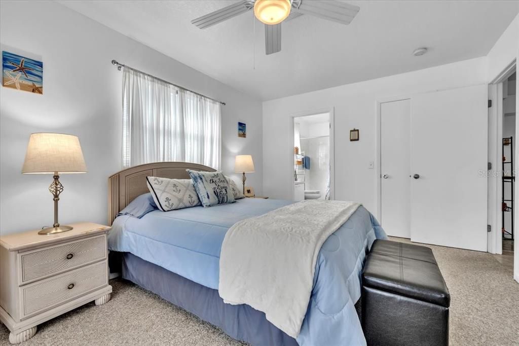 Active With Contract: $324,900 (3 beds, 2 baths, 1354 Square Feet)