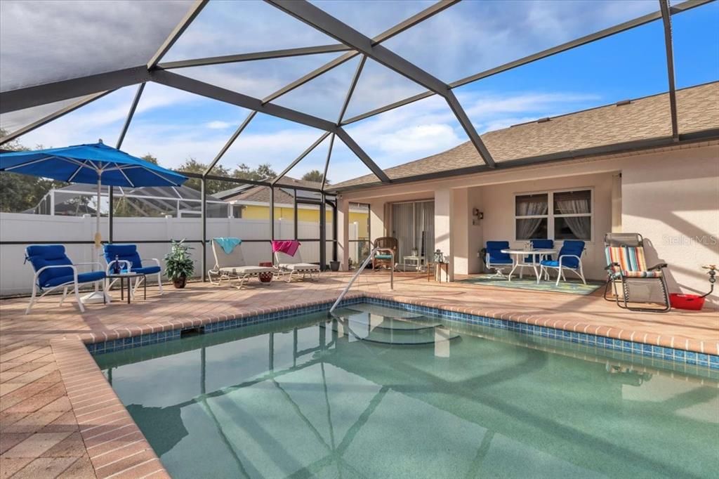 Active With Contract: $324,900 (3 beds, 2 baths, 1354 Square Feet)