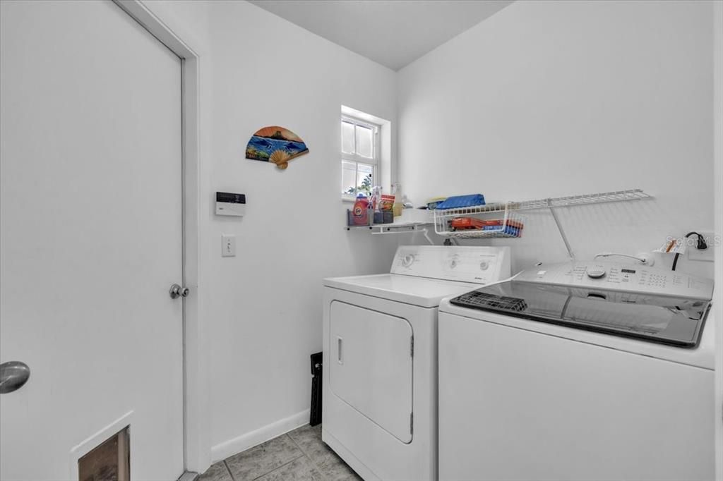 Active With Contract: $324,900 (3 beds, 2 baths, 1354 Square Feet)