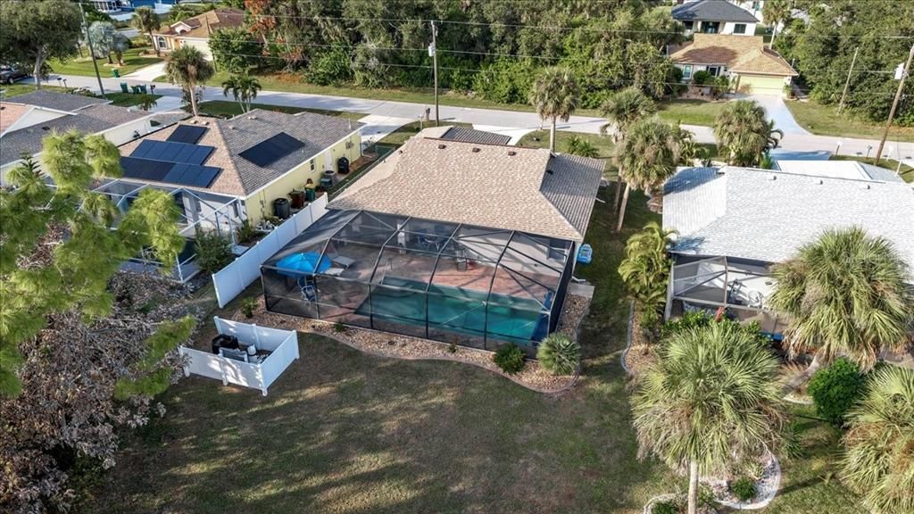 Active With Contract: $324,900 (3 beds, 2 baths, 1354 Square Feet)