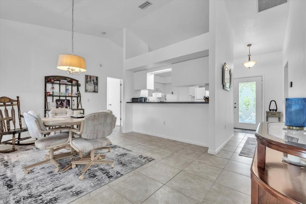 Active With Contract: $324,900 (3 beds, 2 baths, 1354 Square Feet)