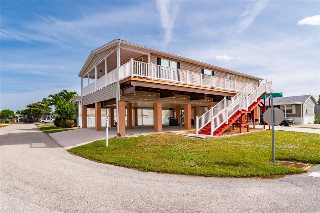 For Sale: $322,500 (2 beds, 2 baths, 1620 Square Feet)