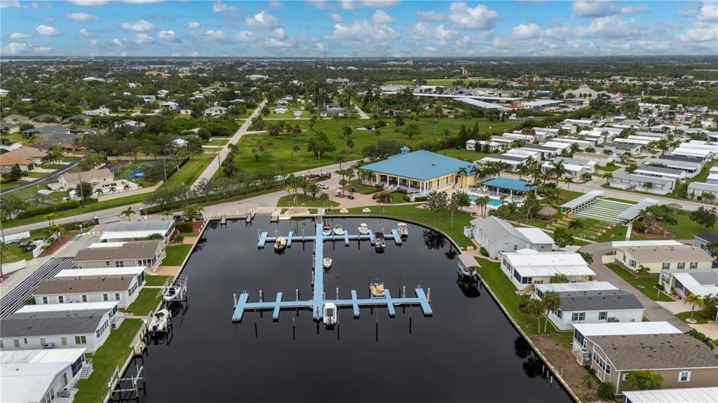 For Sale: $322,500 (2 beds, 2 baths, 1620 Square Feet)