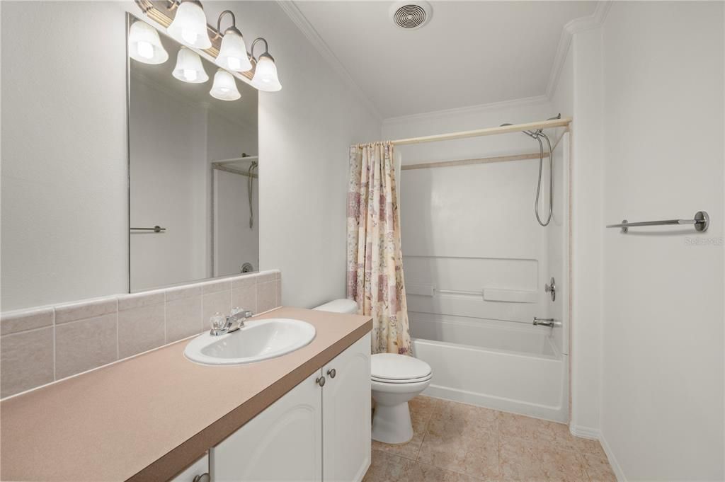 For Sale: $322,500 (2 beds, 2 baths, 1620 Square Feet)