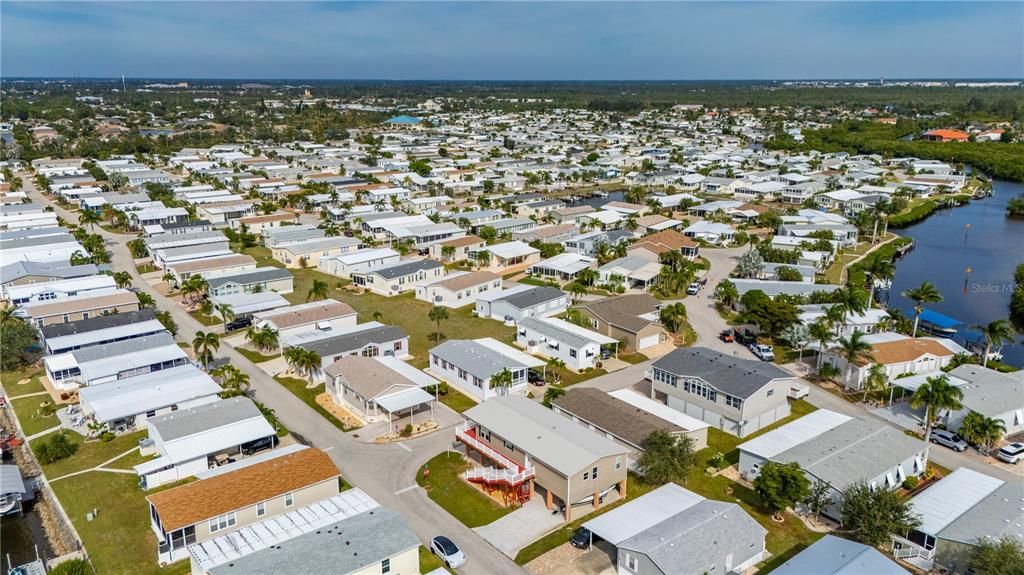 For Sale: $322,500 (2 beds, 2 baths, 1620 Square Feet)