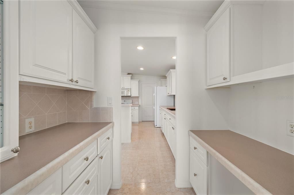 For Sale: $322,500 (2 beds, 2 baths, 1620 Square Feet)