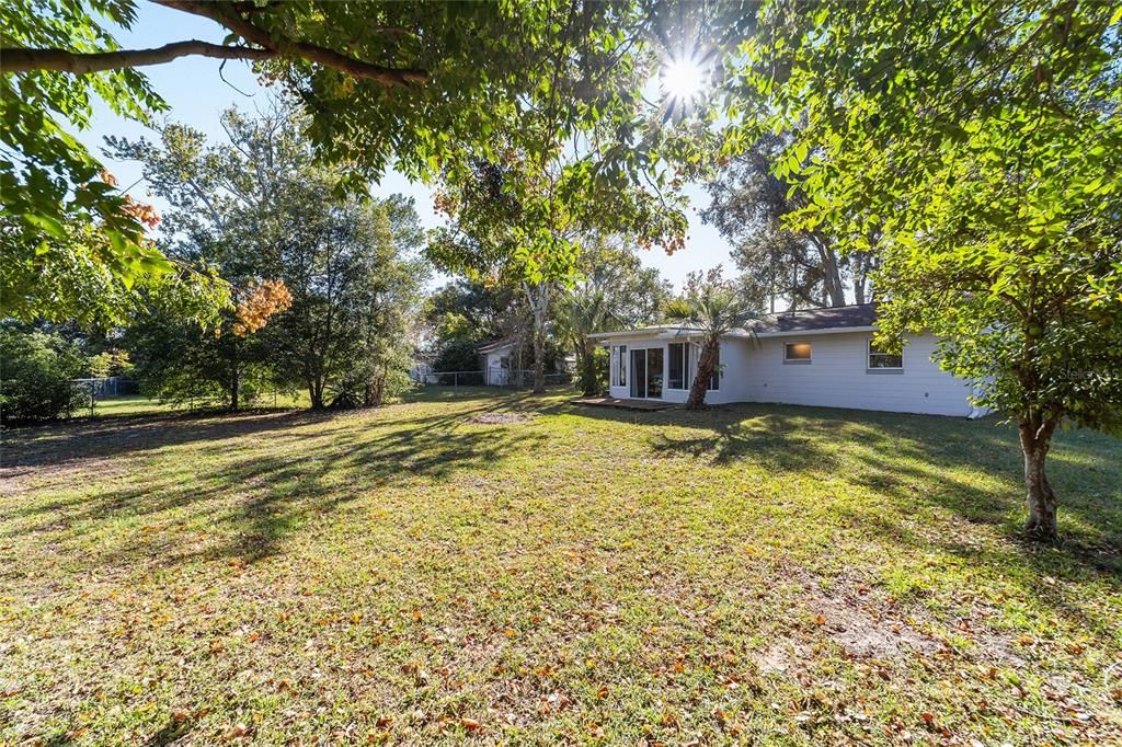 For Sale: $205,000 (2 beds, 1 baths, 816 Square Feet)