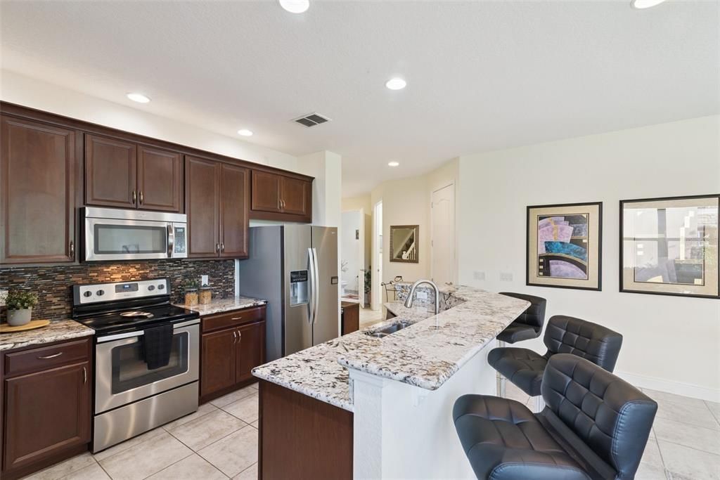 Active With Contract: $525,000 (4 beds, 3 baths, 2136 Square Feet)