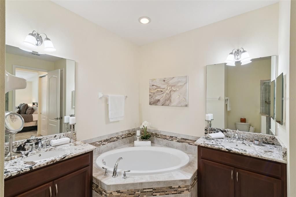 Active With Contract: $525,000 (4 beds, 3 baths, 2136 Square Feet)