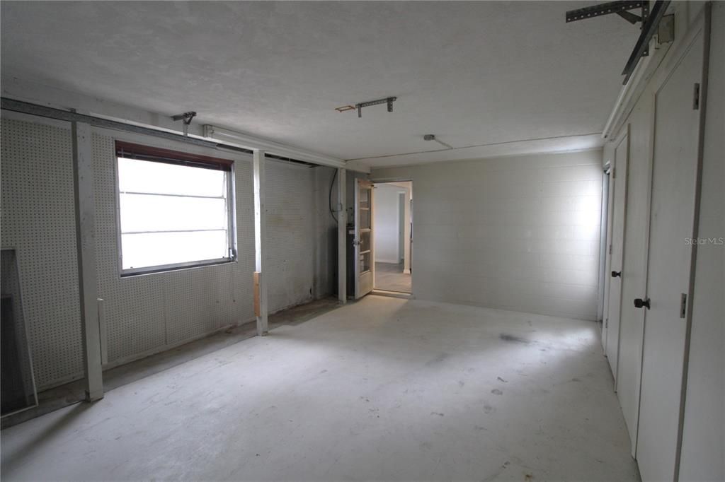 For Rent: $3,500 (3 beds, 2 baths, 1608 Square Feet)