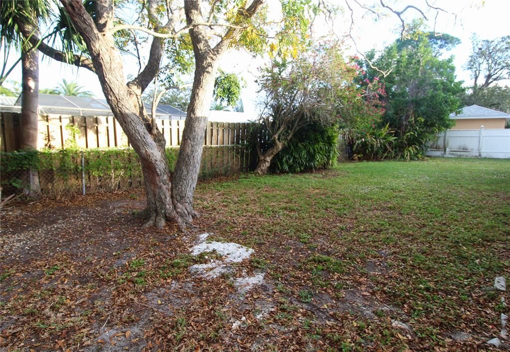 For Rent: $3,500 (3 beds, 2 baths, 1608 Square Feet)