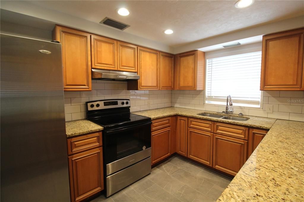 For Rent: $3,500 (3 beds, 2 baths, 1608 Square Feet)