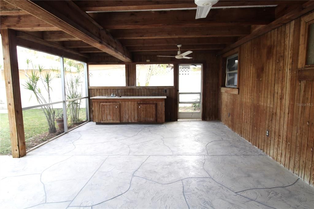 For Rent: $3,500 (3 beds, 2 baths, 1608 Square Feet)