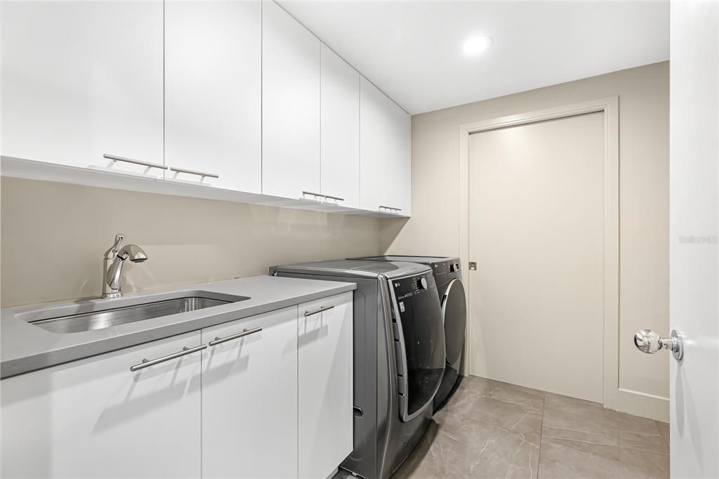 На продажу: $2,999,999 (3 спален, 3 ванн, 2780 Квадратных фут)