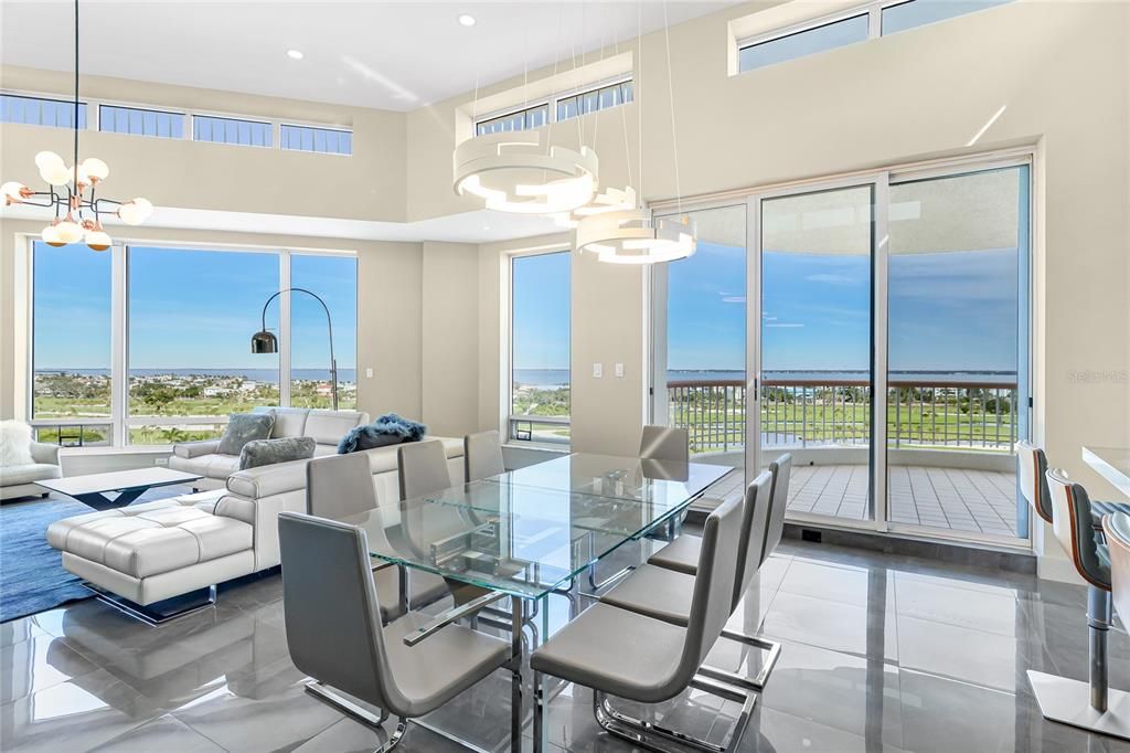 На продажу: $2,999,999 (3 спален, 3 ванн, 2780 Квадратных фут)