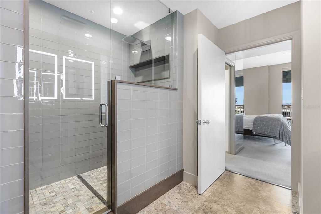 На продажу: $2,999,999 (3 спален, 3 ванн, 2780 Квадратных фут)