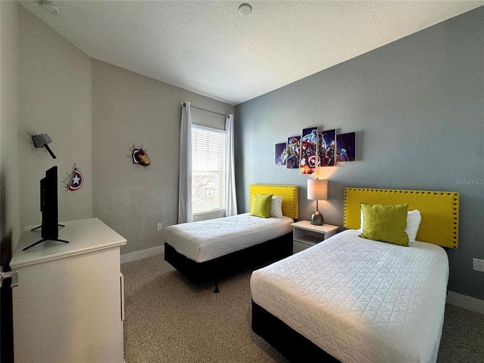 For Rent: $3,000 (6 beds, 7 baths, 2830 Square Feet)