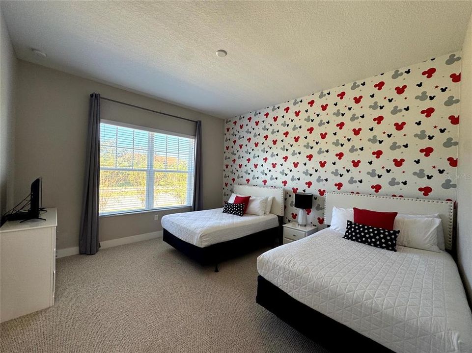 For Rent: $3,000 (6 beds, 7 baths, 2830 Square Feet)