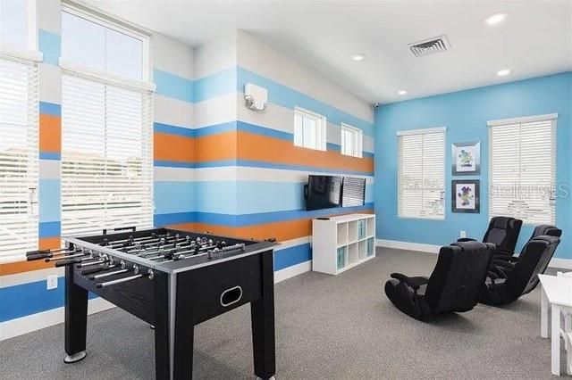 For Rent: $3,000 (6 beds, 7 baths, 2830 Square Feet)