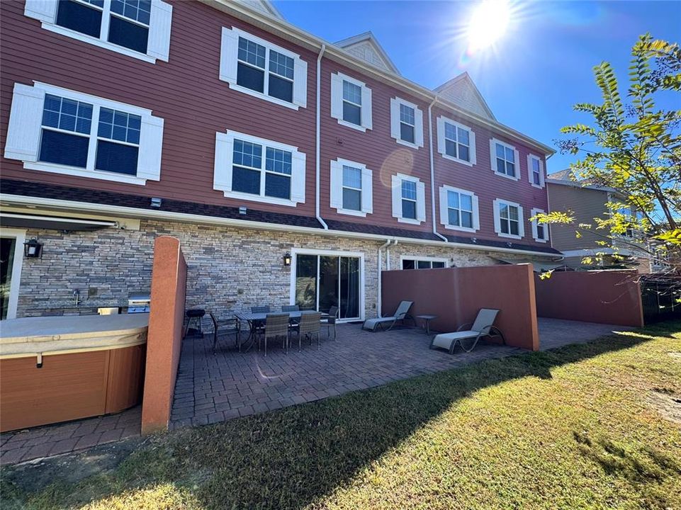 For Rent: $3,000 (6 beds, 7 baths, 2830 Square Feet)