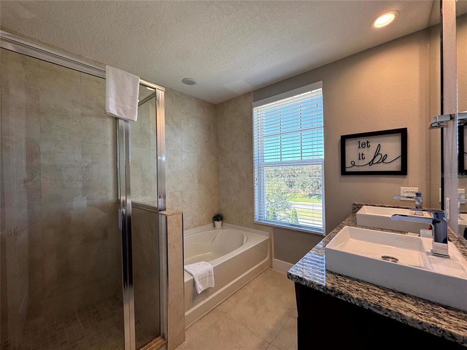 For Rent: $3,000 (6 beds, 7 baths, 2830 Square Feet)