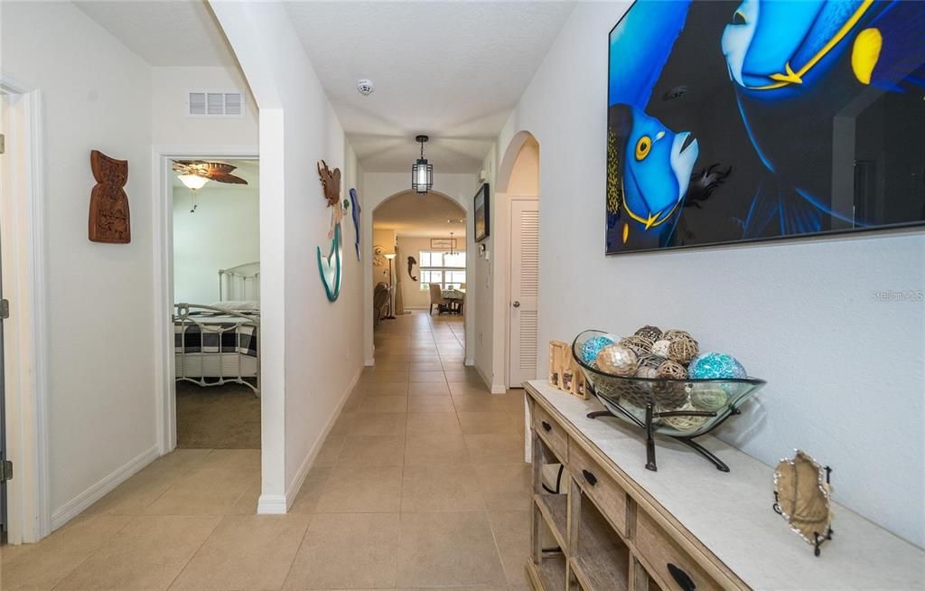 На продажу: $389,000 (3 спален, 2 ванн, 1690 Квадратных фут)