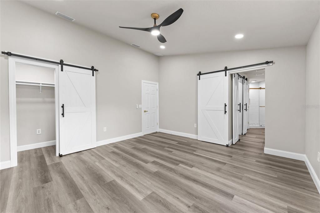 На продажу: $499,900 (3 спален, 2 ванн, 1684 Квадратных фут)