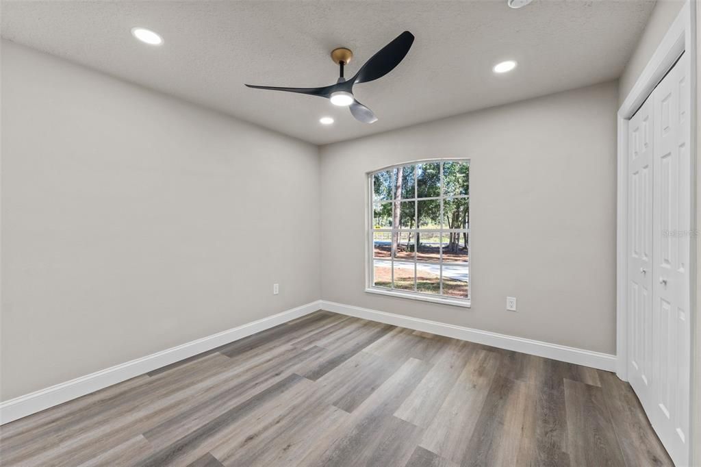 На продажу: $499,900 (3 спален, 2 ванн, 1684 Квадратных фут)