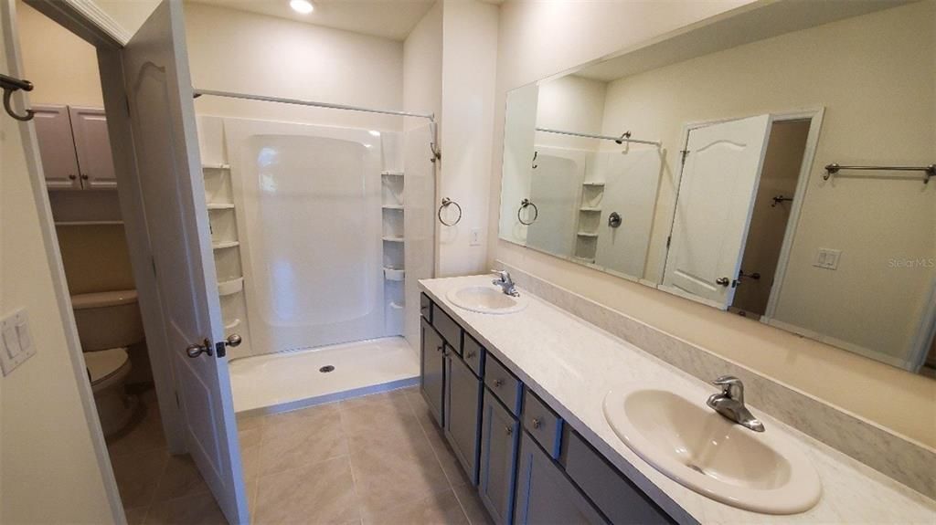 For Rent: $2,200 (2 beds, 2 baths, 1614 Square Feet)