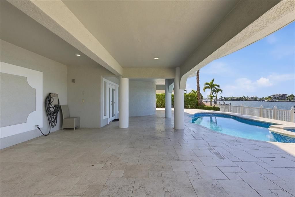 En Venta: $3,850,000 (5 camas, 3 baños, 5593 Pies cuadrados)