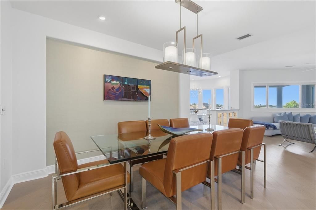 En Venta: $3,850,000 (5 camas, 3 baños, 5593 Pies cuadrados)