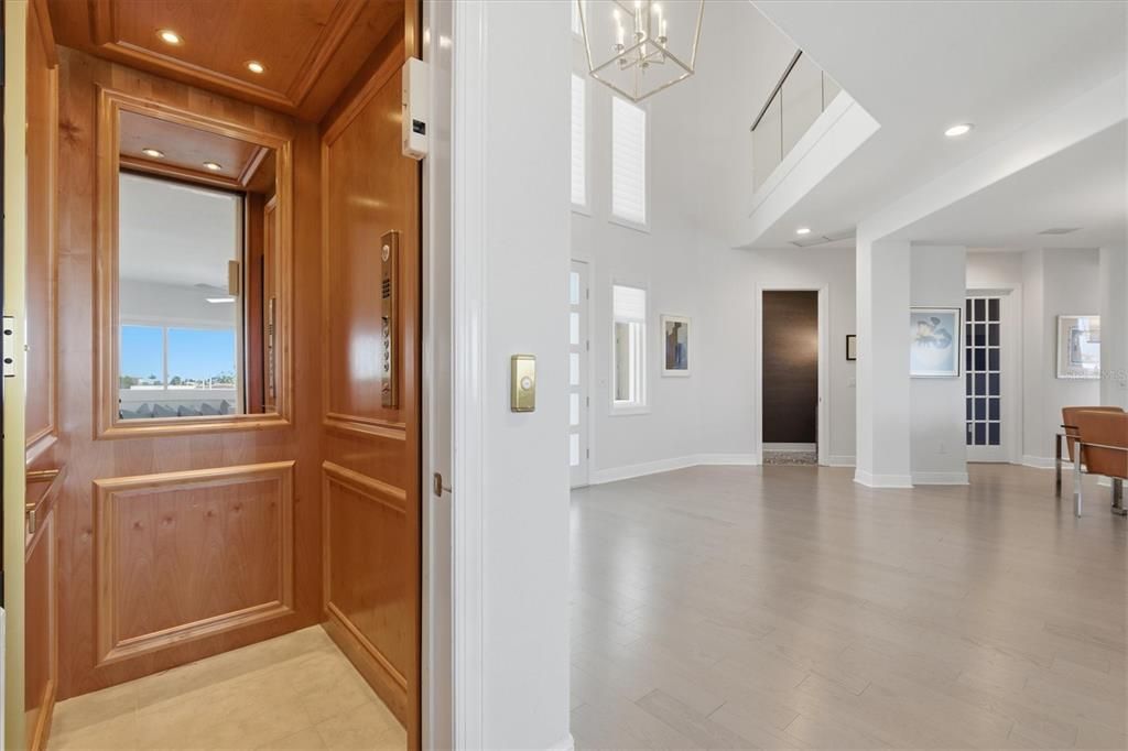 En Venta: $3,850,000 (5 camas, 3 baños, 5593 Pies cuadrados)