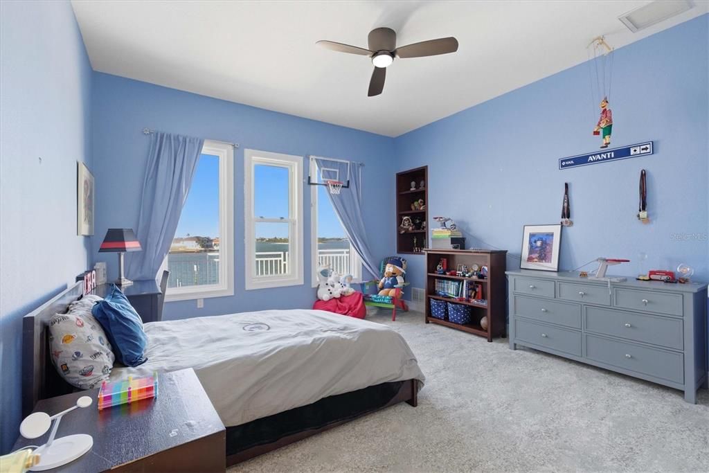 En Venta: $3,850,000 (5 camas, 3 baños, 5593 Pies cuadrados)