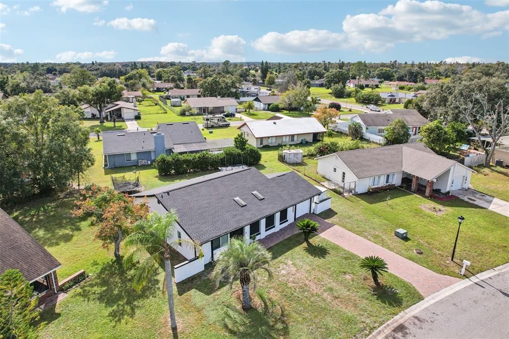 待售: $245,000 (2 贝兹, 1 浴室, 1270 平方英尺)