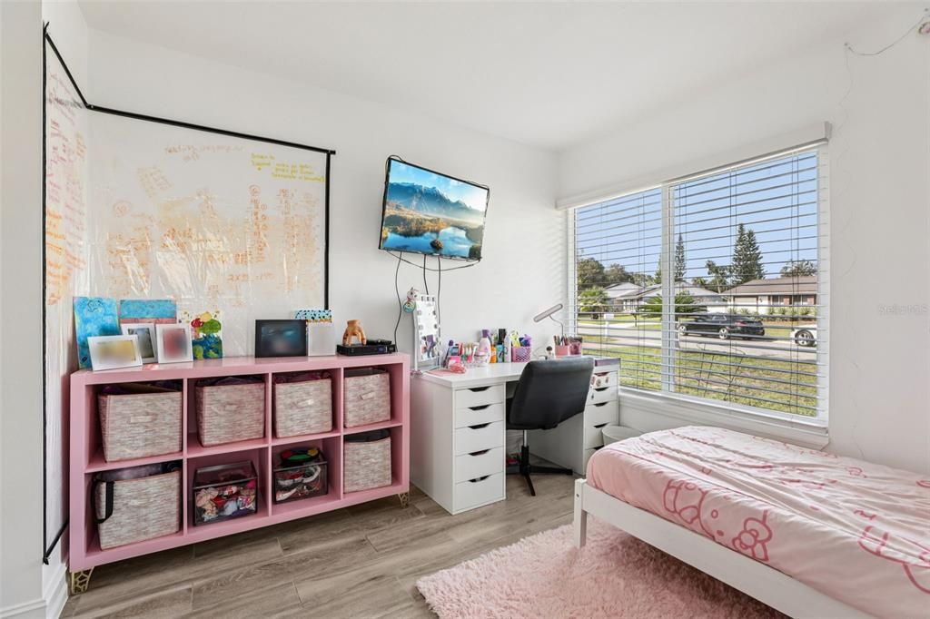 待售: $245,000 (2 贝兹, 1 浴室, 1270 平方英尺)