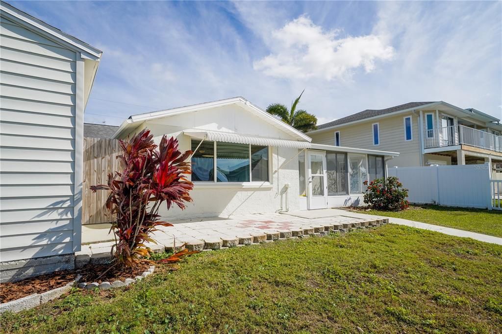 待售: $349,000 (3 贝兹, 2 浴室, 1284 平方英尺)