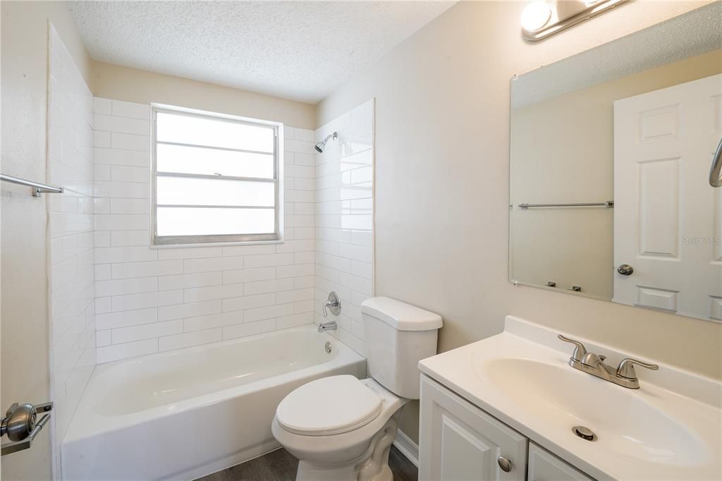 待售: $349,000 (3 贝兹, 2 浴室, 1284 平方英尺)