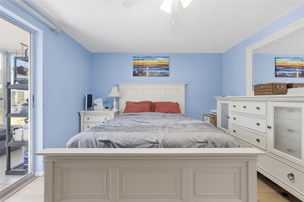 待售: $83,000 (1 贝兹, 1 浴室, 624 平方英尺)