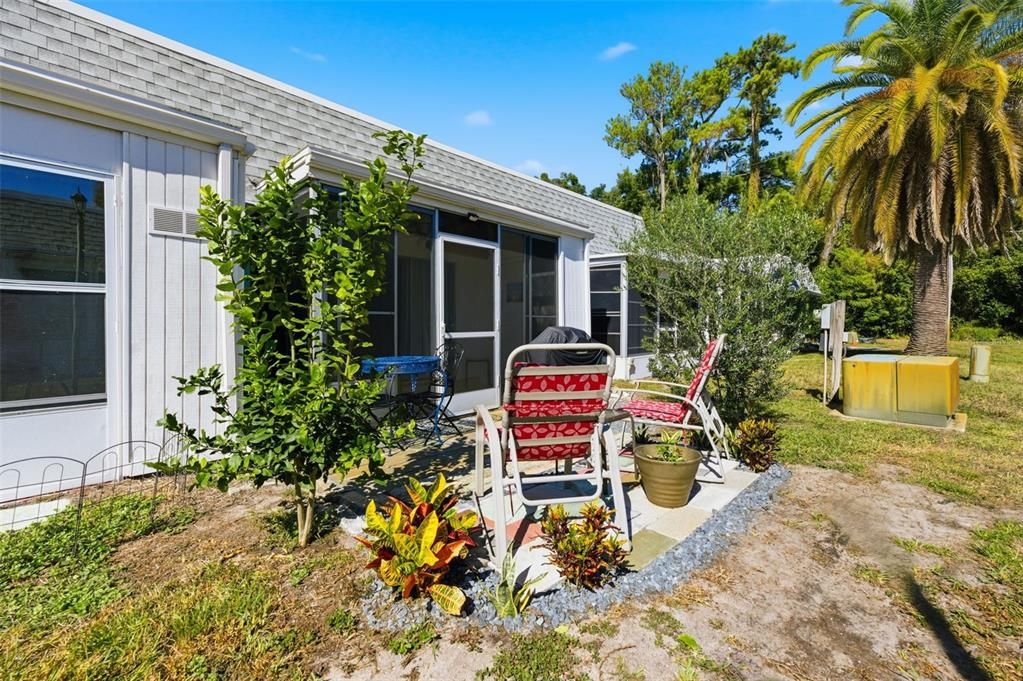 待售: $83,000 (1 贝兹, 1 浴室, 624 平方英尺)