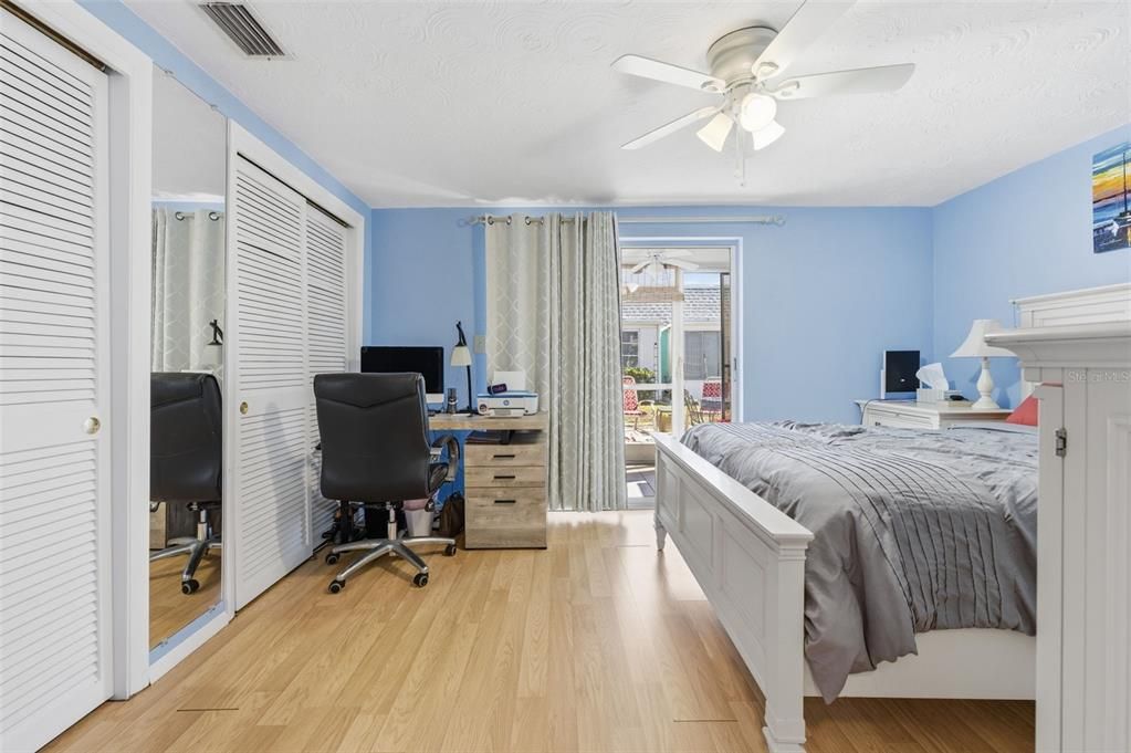 待售: $83,000 (1 贝兹, 1 浴室, 624 平方英尺)