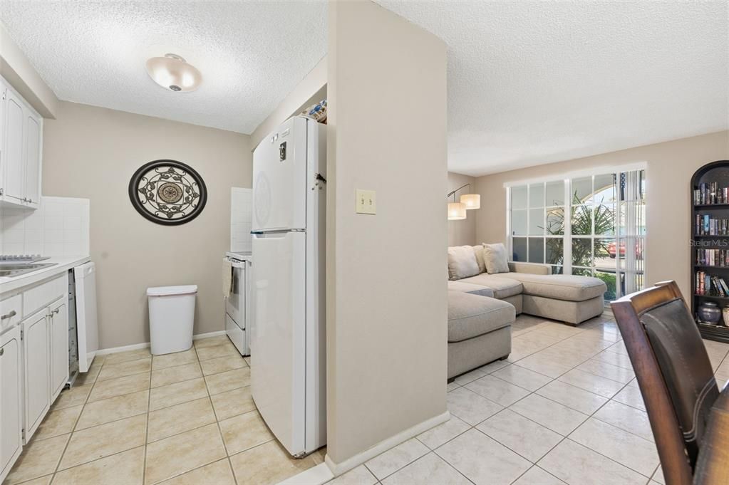 待售: $83,000 (1 贝兹, 1 浴室, 624 平方英尺)