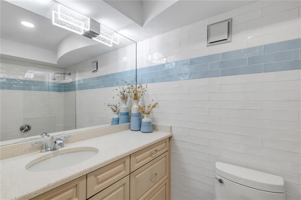 For Sale: $650,000 (2 beds, 2 baths, 1347 Square Feet)